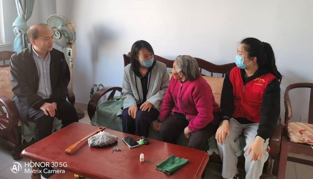 不忘老黨員，牢記新使命